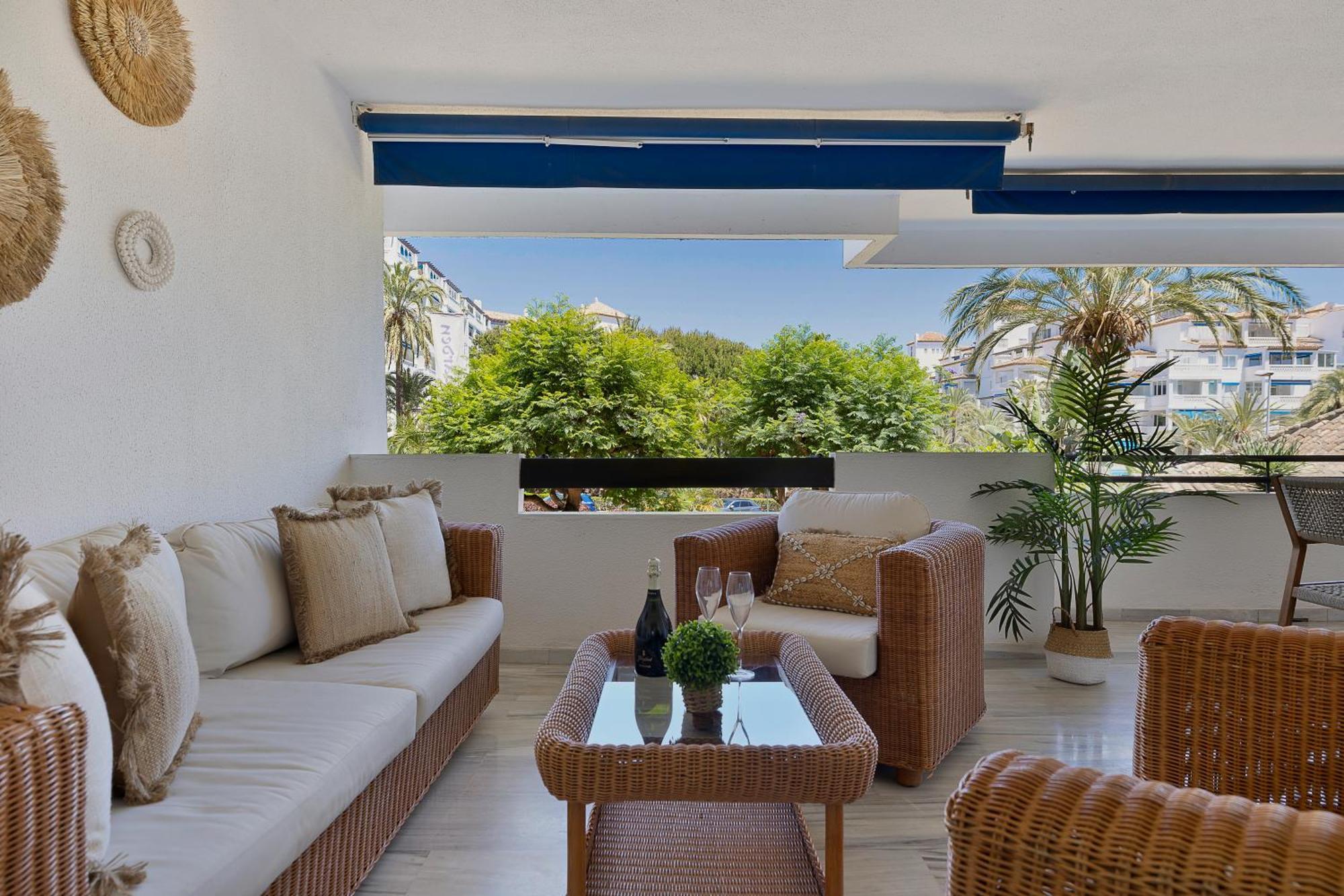 2 Bedroom Apartment In Medina Garden - Puerto Banus Marbella Exterior photo