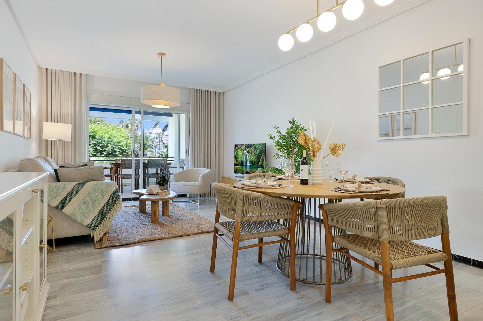 2 Bedroom Apartment In Medina Garden - Puerto Banus Marbella Exterior photo