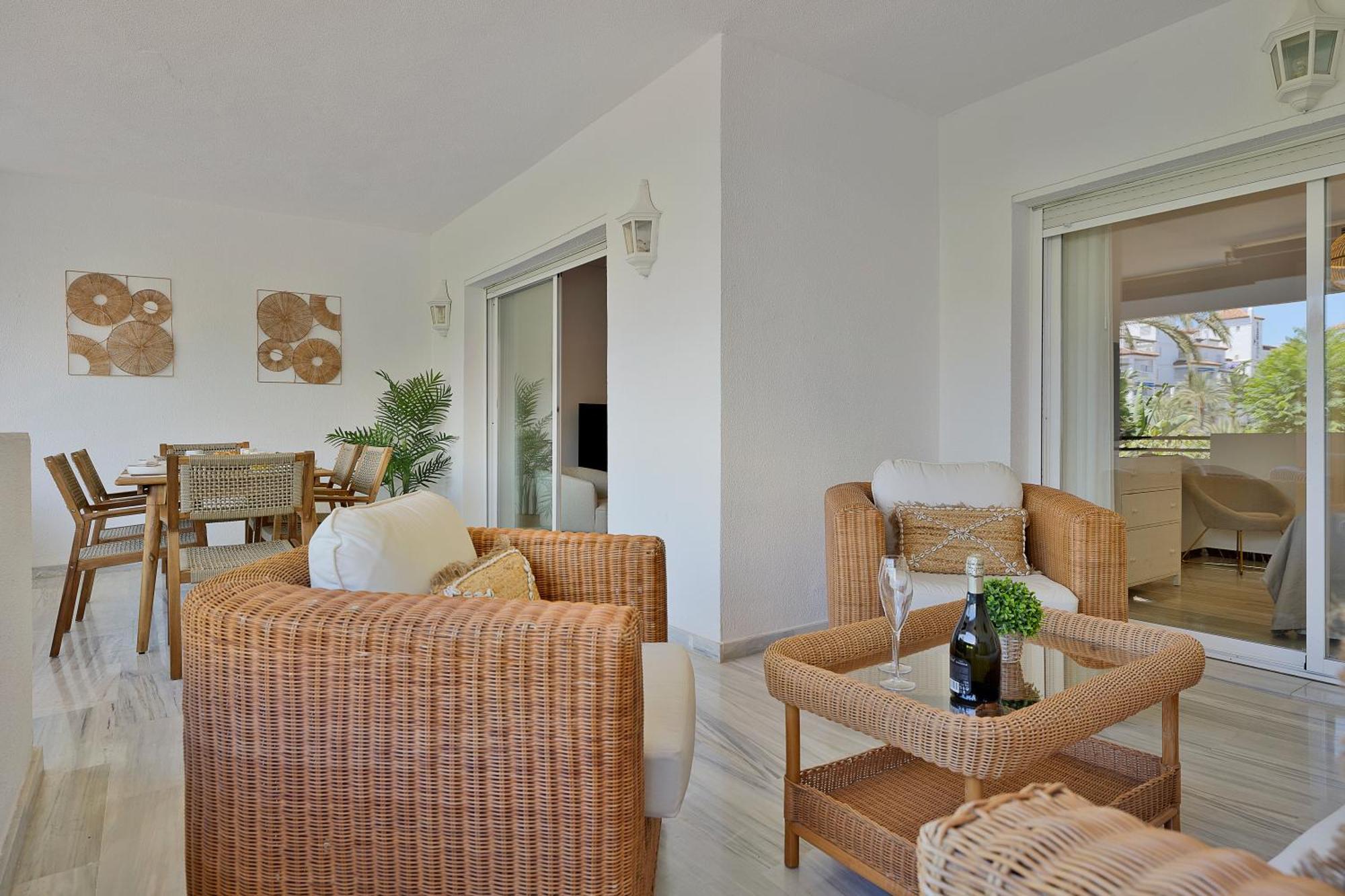 2 Bedroom Apartment In Medina Garden - Puerto Banus Marbella Exterior photo
