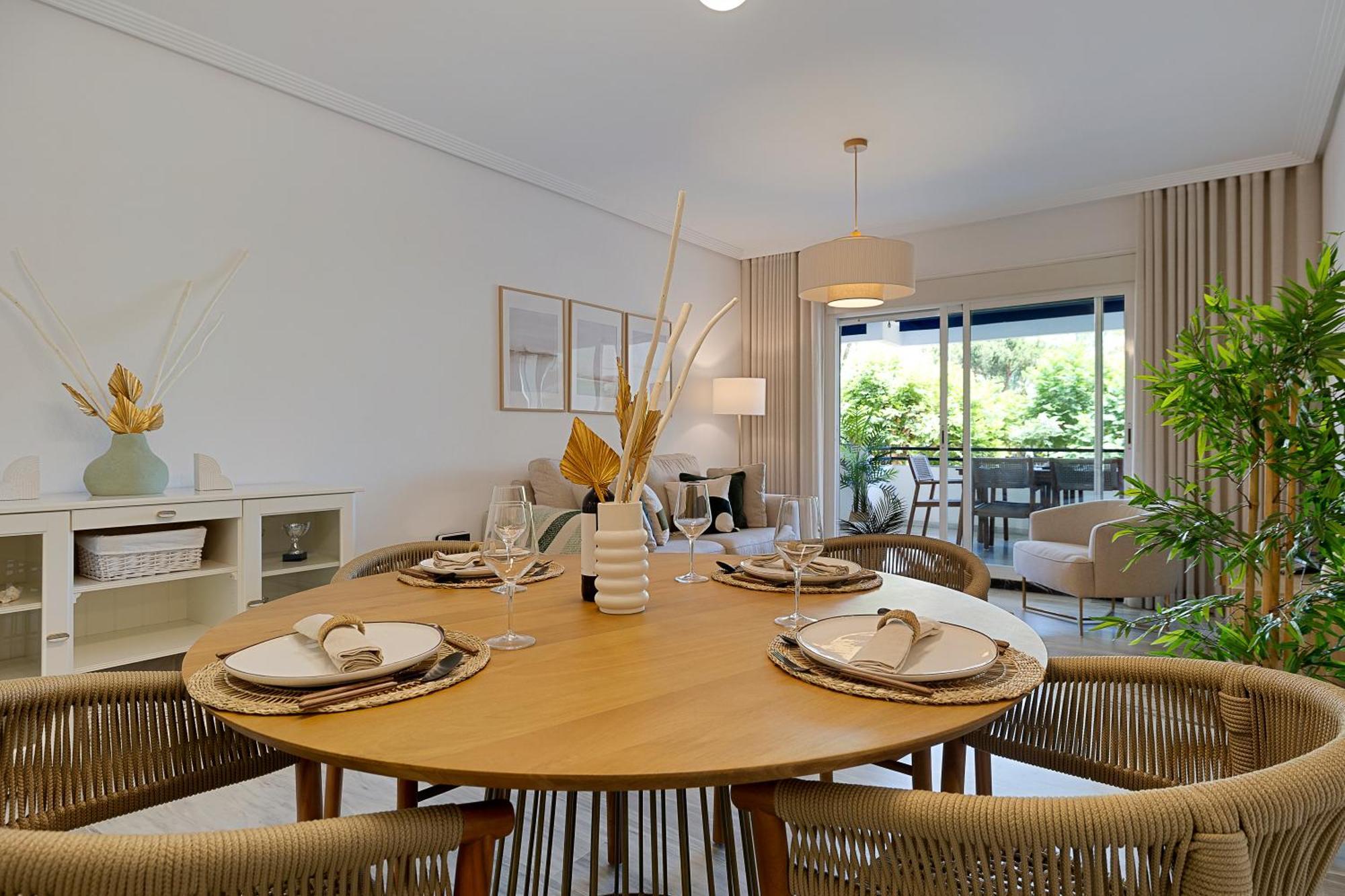 2 Bedroom Apartment In Medina Garden - Puerto Banus Marbella Exterior photo