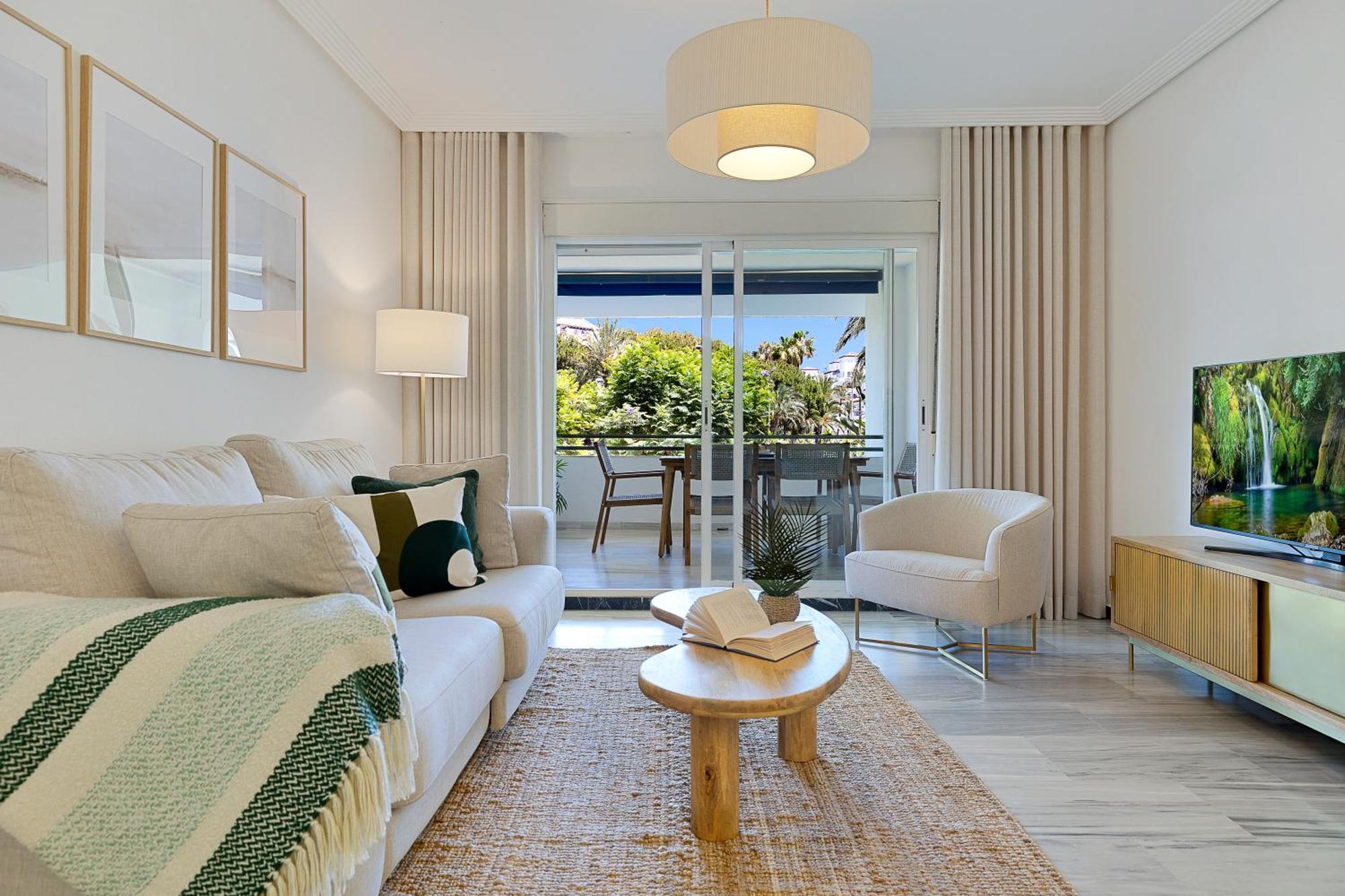 2 Bedroom Apartment In Medina Garden - Puerto Banus Marbella Exterior photo