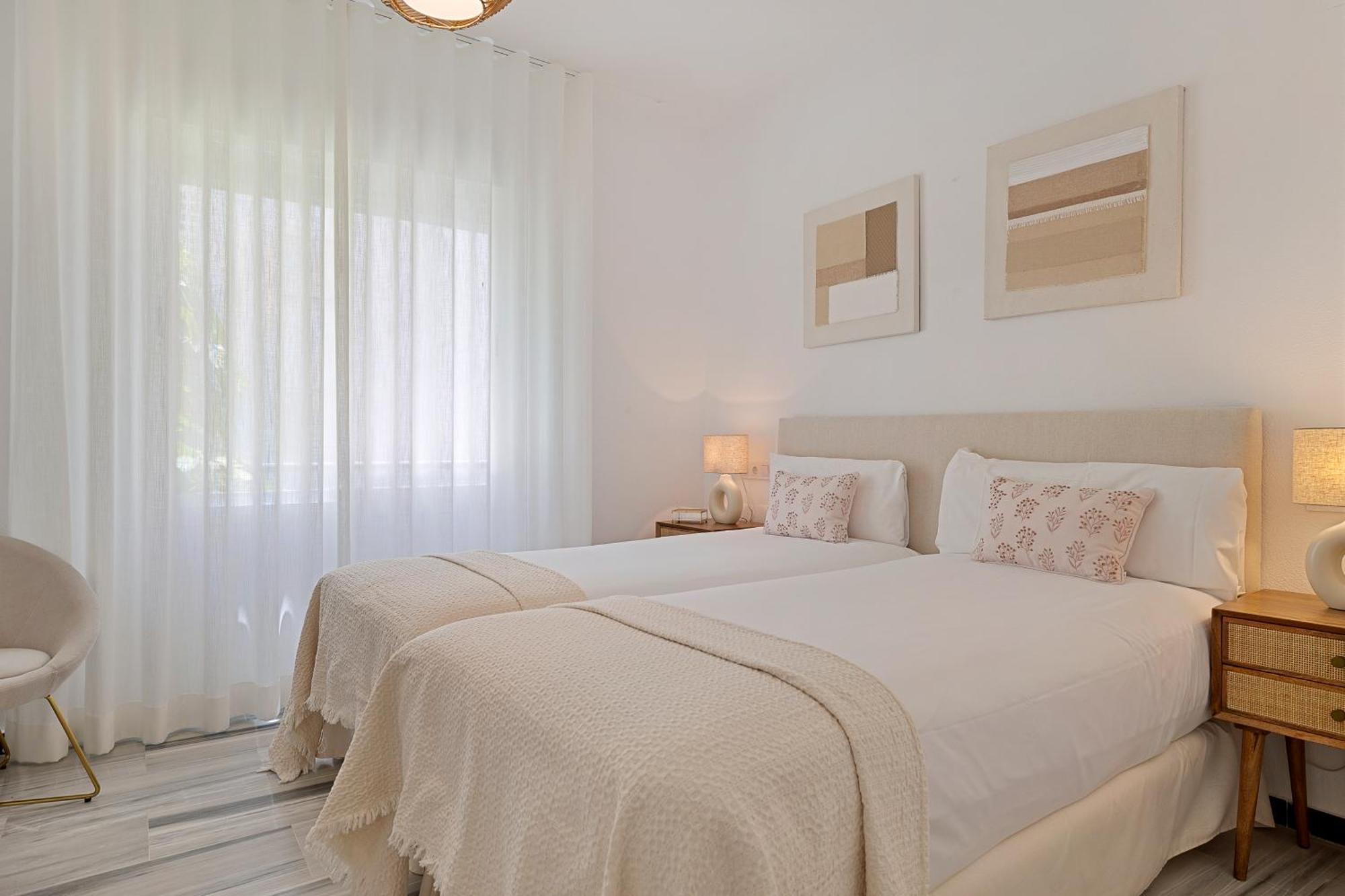 2 Bedroom Apartment In Medina Garden - Puerto Banus Marbella Exterior photo